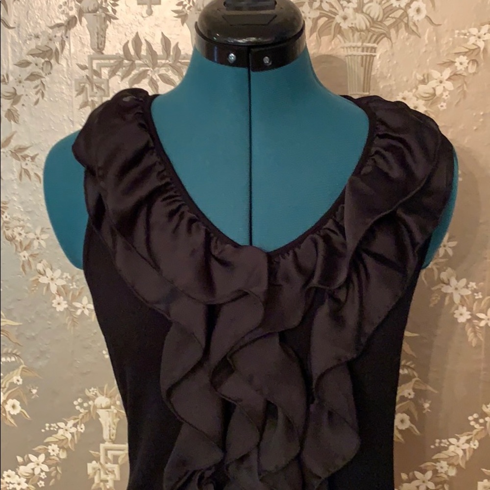 Darling Ruffled Tank - Picture 2 of 5